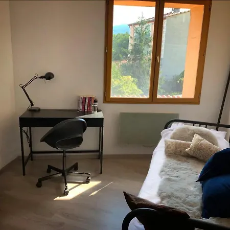 Beautiful Spacious House & Courtyard Bbq