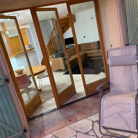 Beautiful Spacious House & Courtyard Bbq *