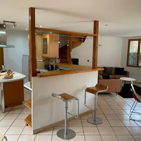 Vakantiehuis Beautiful Spacious House & Courtyard Bbq *