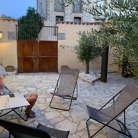 Beautiful Spacious House & Courtyard Bbq *